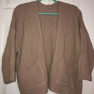 3/4 sleeve sweater with pockets